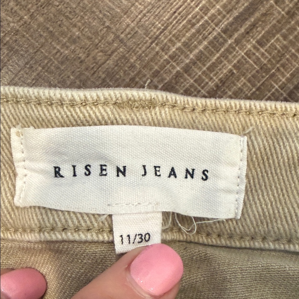 Risen Wide-Leg raw hem Jeans - Picture 2 of 12